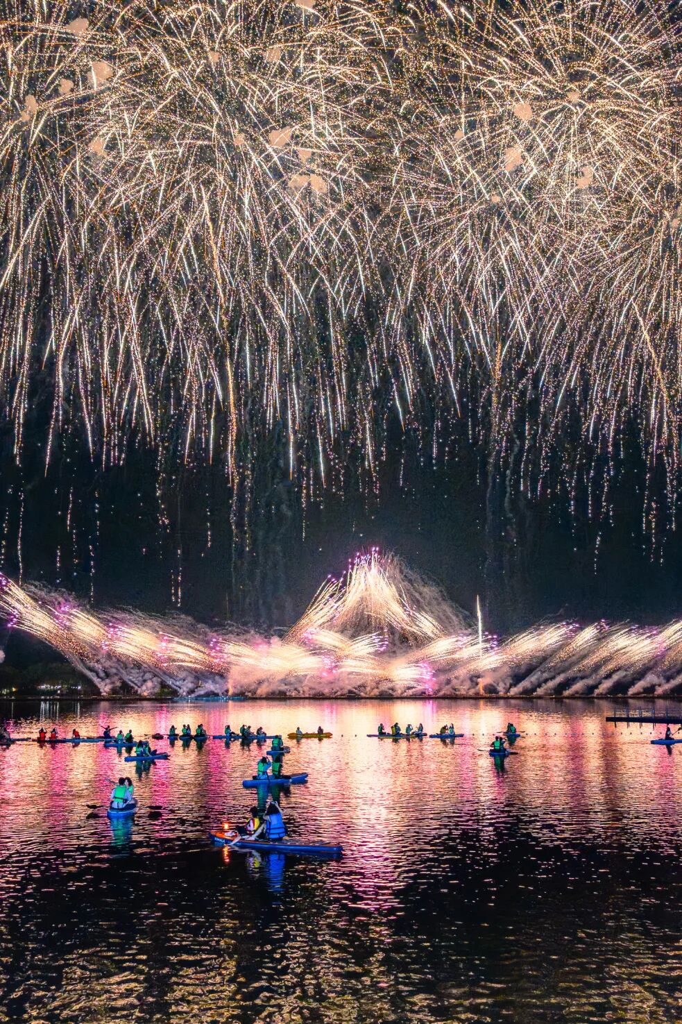 焰遇上海！仅限两天，人生值得一看的海上焰火电影