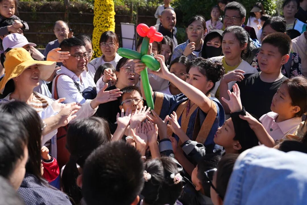 赶海、逛古城！撸串、看演唱会！还有一大波优惠！日照这些地方，藏着超多惊喜……