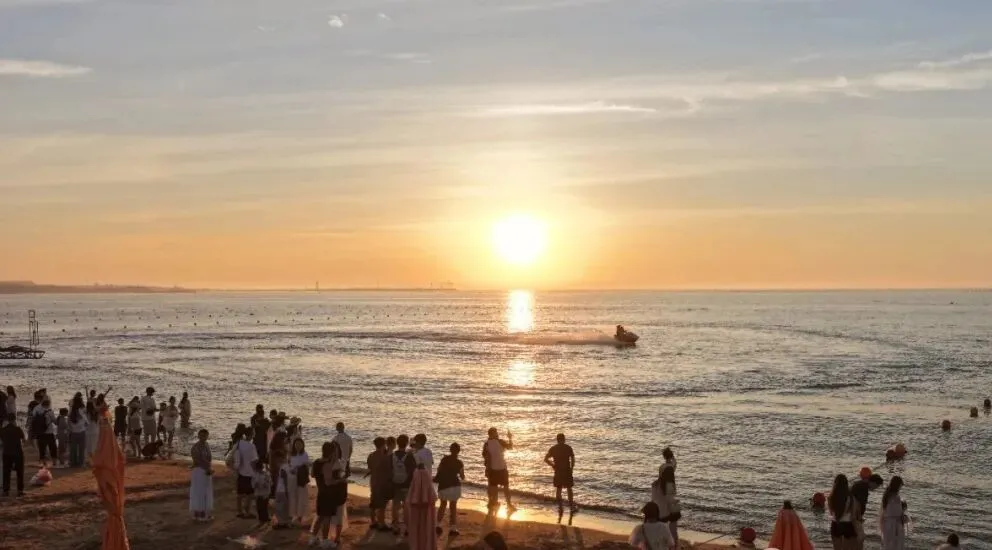 赶海、逛古城！撸串、看演唱会！还有一大波优惠！日照这些地方，藏着超多惊喜……