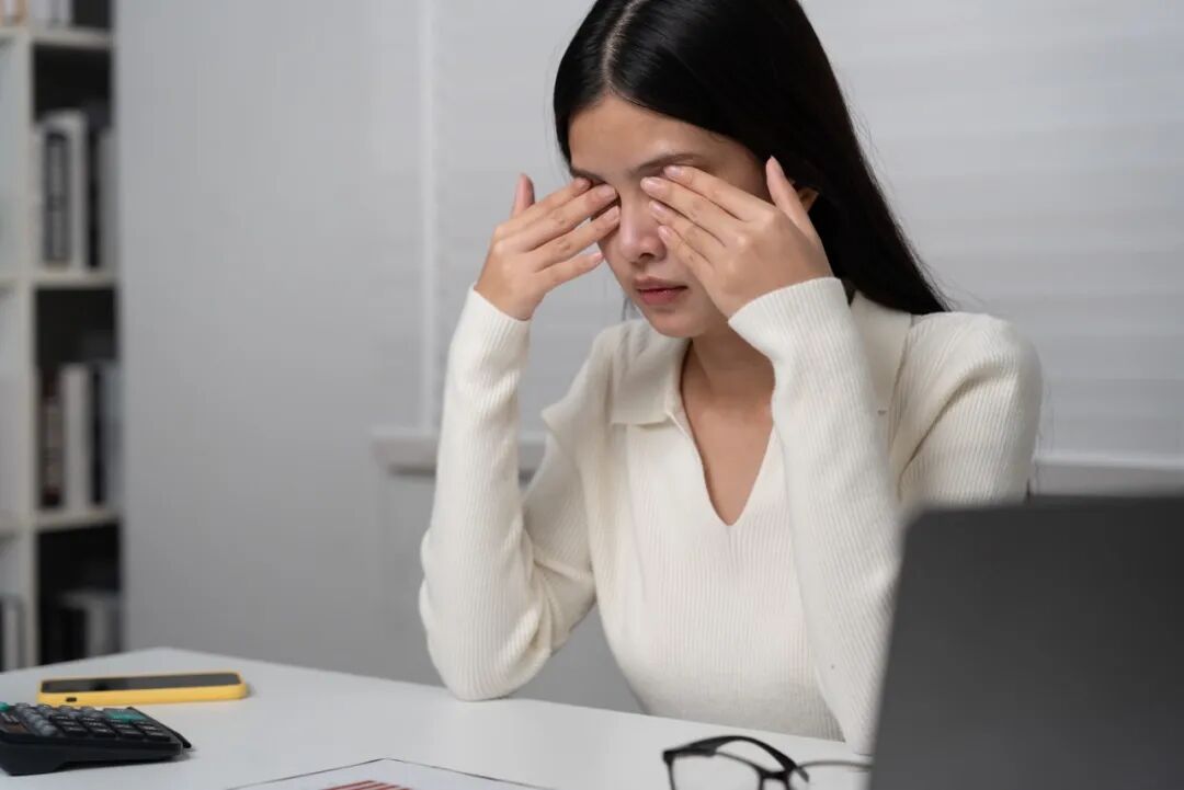你的高度近视，说不定还能“自救”一下