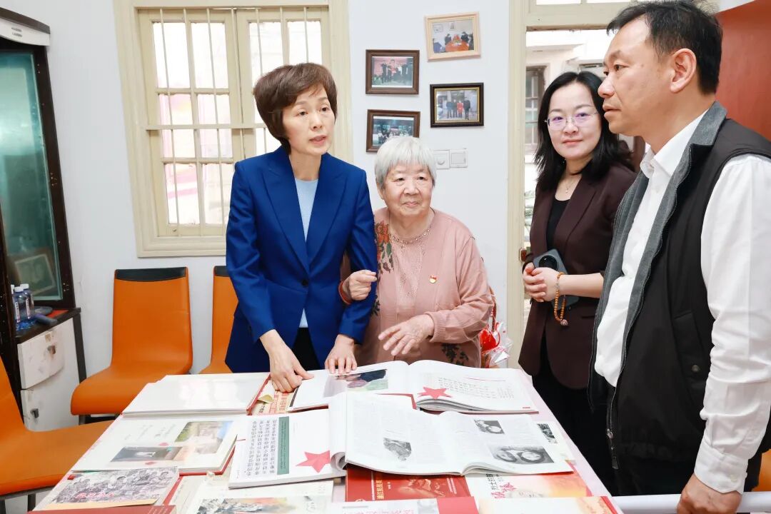 让老年人笑容更多、获得感更强！区领导开展重阳节走访慰问并向老年人致以节日祝福