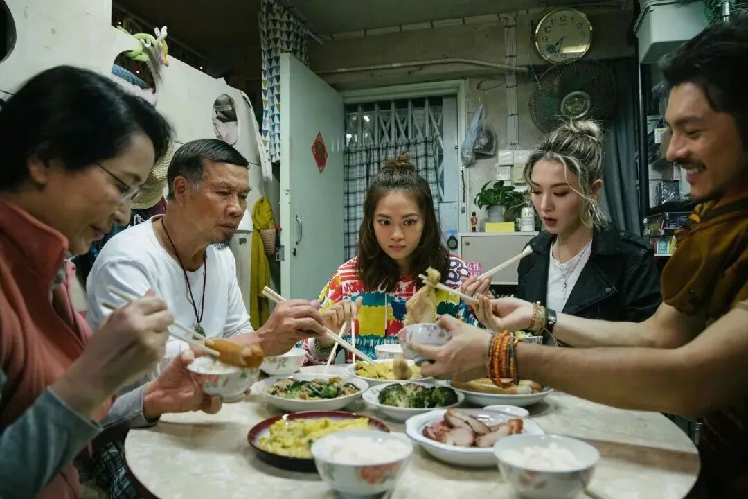 近期最火的8.3分港剧,不靠抓马和算计