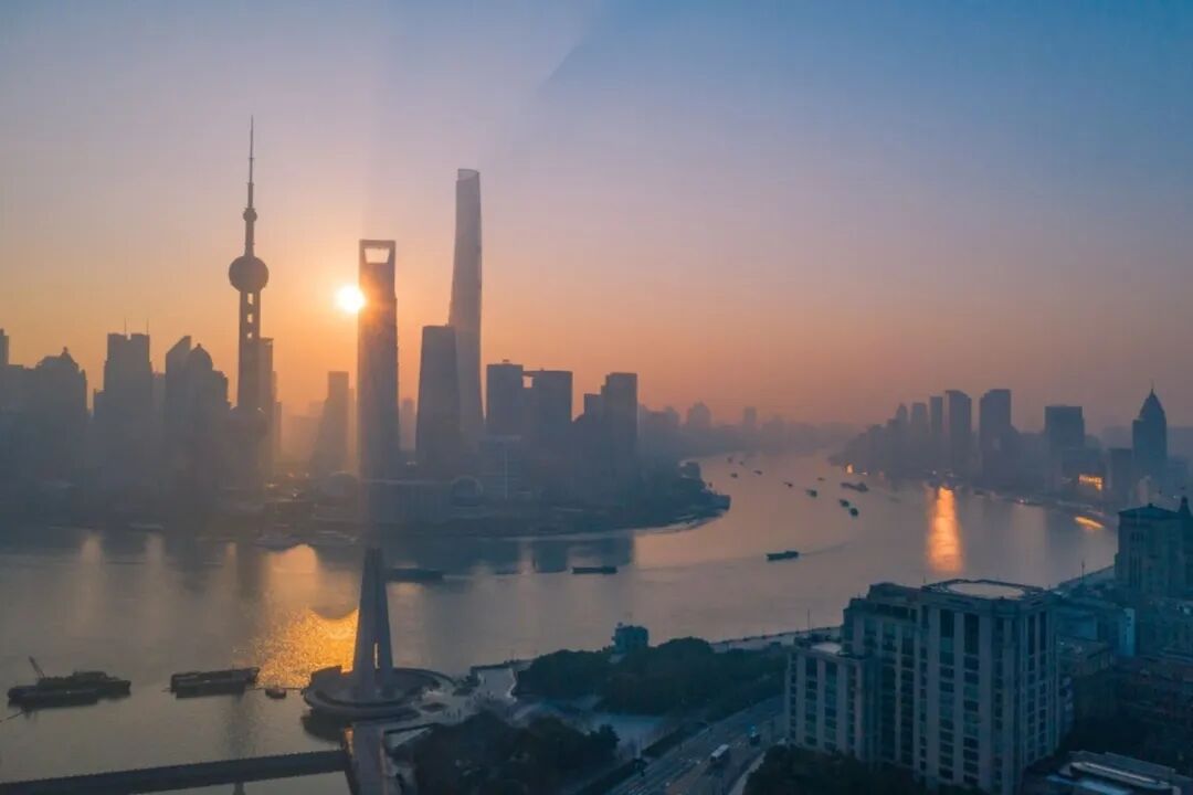 黄仁勋:成功要忍痛 | 成功必须承受痛苦,自己最大的优势是预期很低,不安全感就是最贵的组织资产