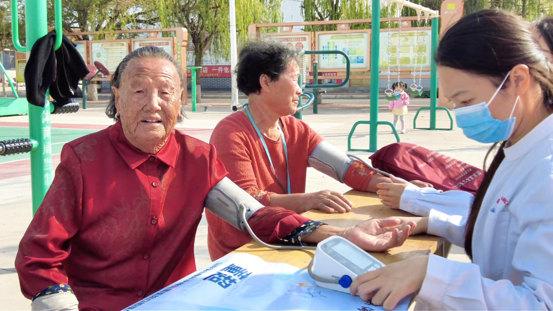 重阳敬老,温情护航 滨海区开展重阳节系列活动