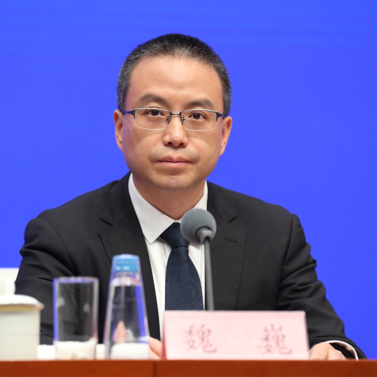 工信部就科技赋能商品消费提质、推动人形机器人产业在消费商贸领域应用等答记者问