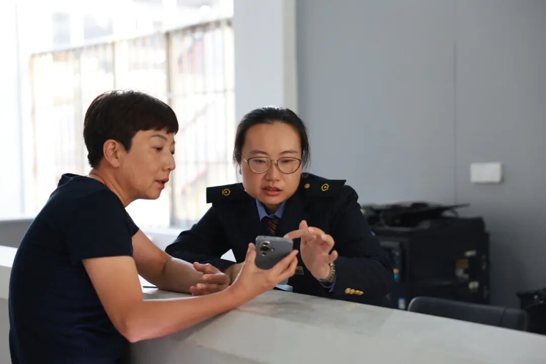 这座火车站，有个全网刷屏的名字！