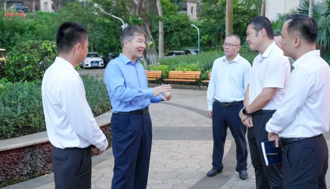 刘小明在定安、澄迈调研群众身边不正之风和腐败问题集中整治情况
