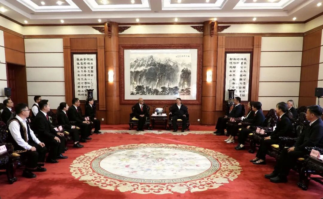 云南大理举行龙进品同志先进事迹报告会