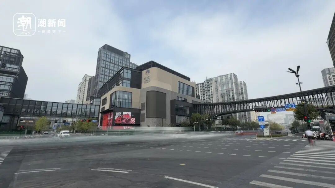 杭州嘉里城进入开业倒计时？不少入驻品牌海报已经上墙，最新回应：暂无准确开业时间