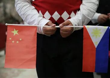 菲律宾反华政客叫嚣驱逐中国大使，中方：记录在案