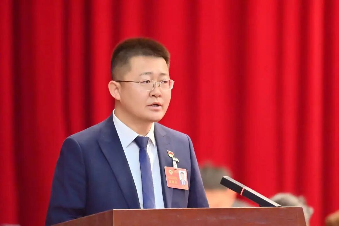 代表委员风采丨周红文：当好法治“桥”，助力法律服务业高质量发展