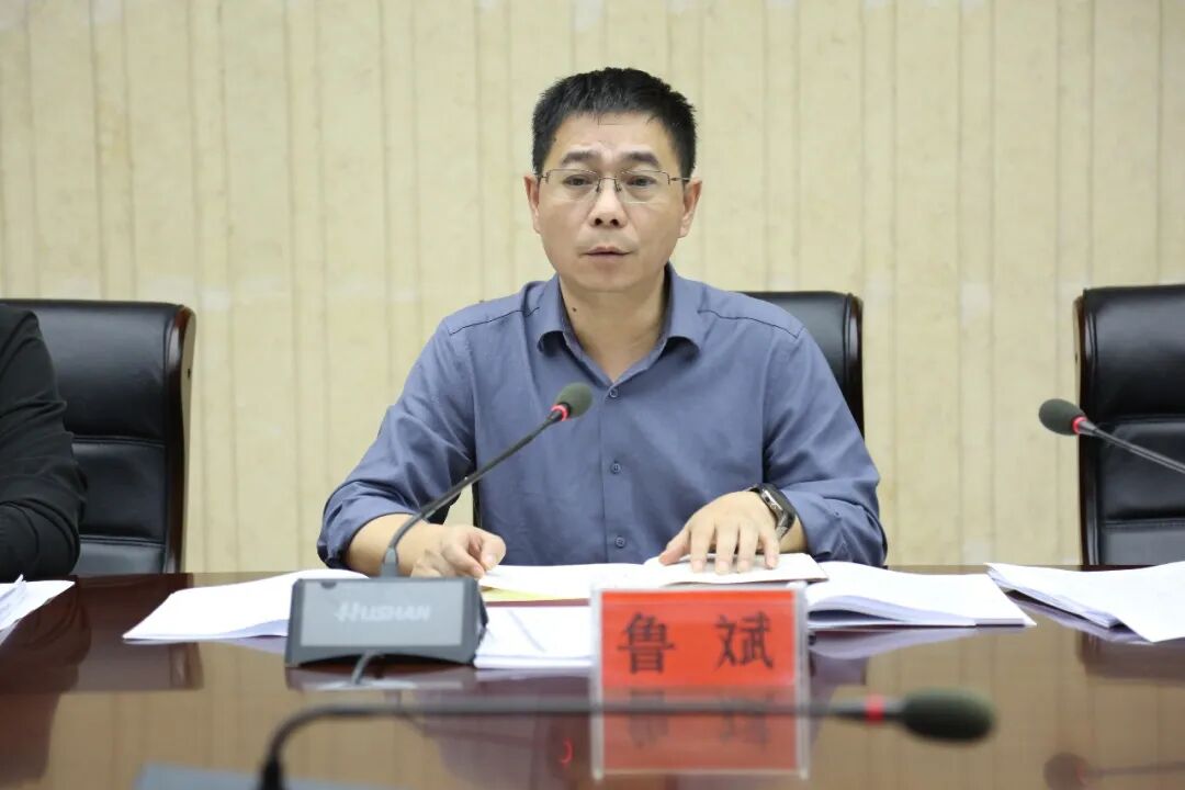 石门法院分析调度前三季度审判执行质效