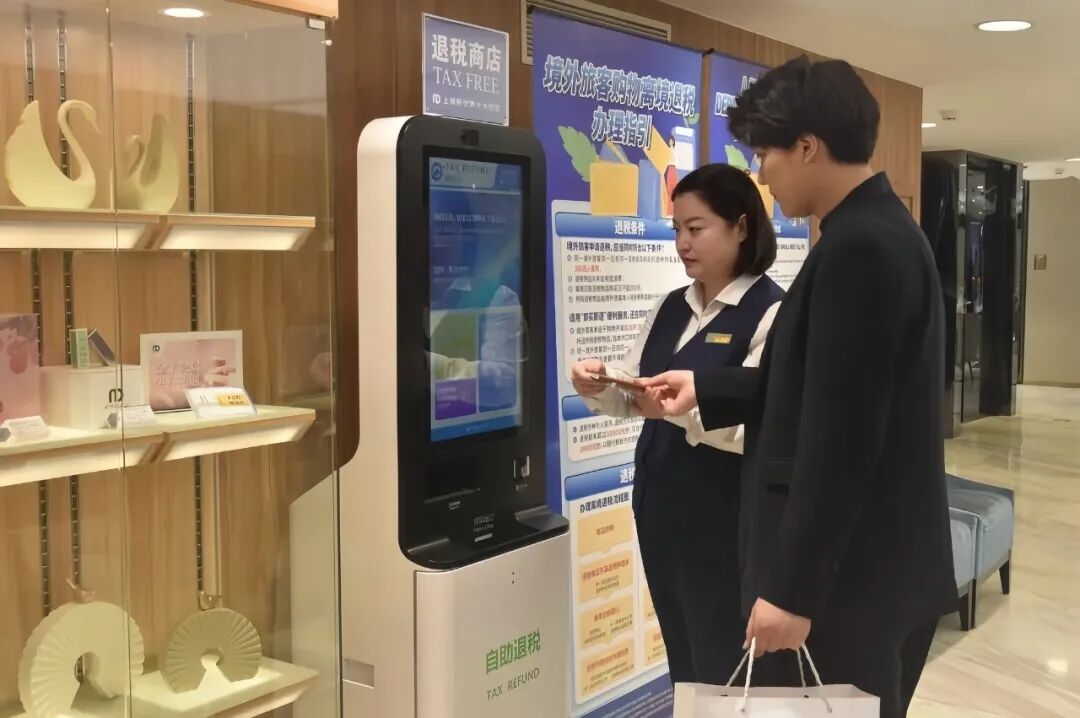 代表金点子，老街新潮向！百年商业街，正成为年轻人的“第一站”