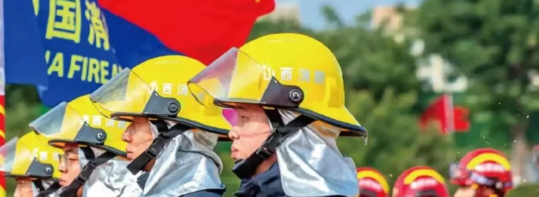 爆燃导致二级烧伤！快检查你使用手机的习惯