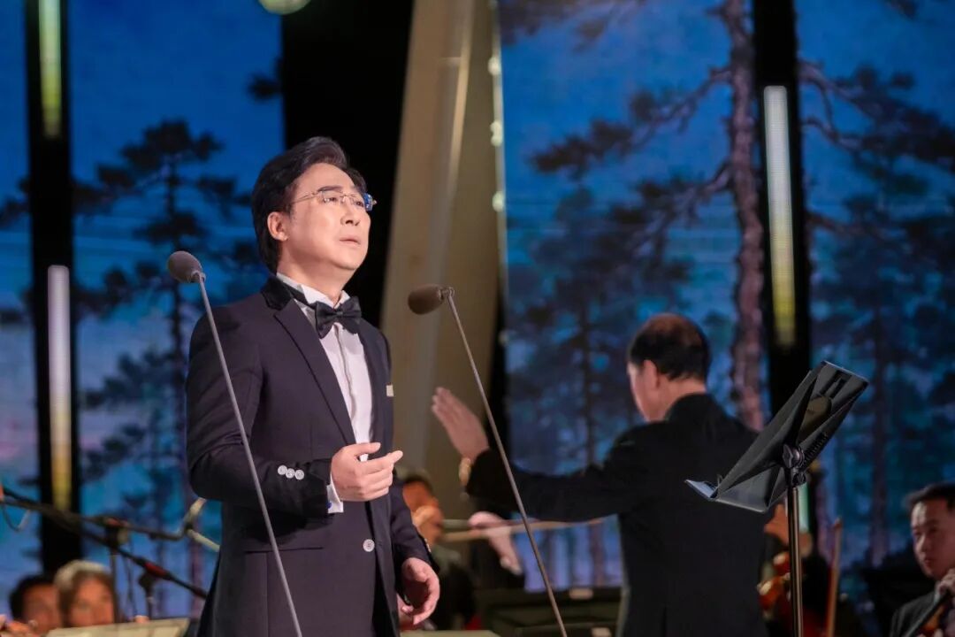 东湖音乐周启幕!廖昌永携上音师生唱响传承,遥敬师恩