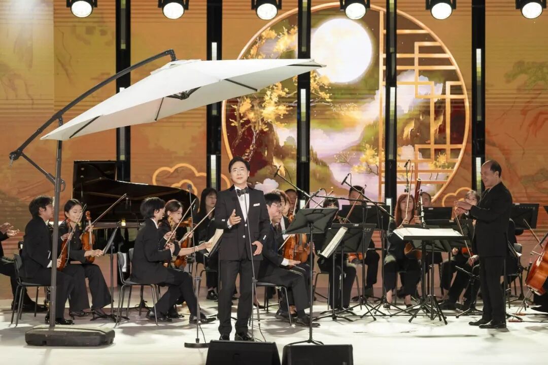 东湖音乐周启幕!廖昌永携上音师生唱响传承,遥敬师恩