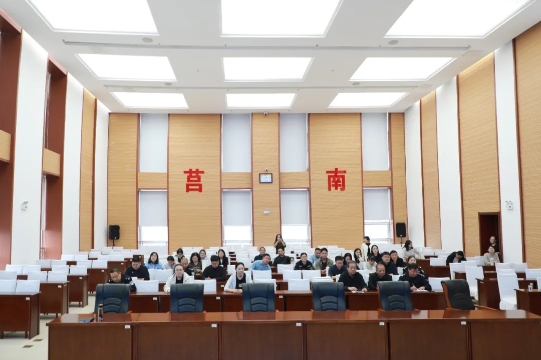 健康“送上门”，问诊护安康——莒南法院开展健康科普讲座暨义诊活动