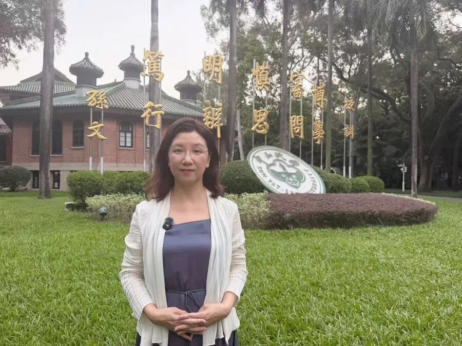 56岁女子刚退休就重返大学读研，瞒着丈夫备考，排队、通勤全都用来复习，本人回应：重新做一名学生，让人生下半场拥有更多可能性