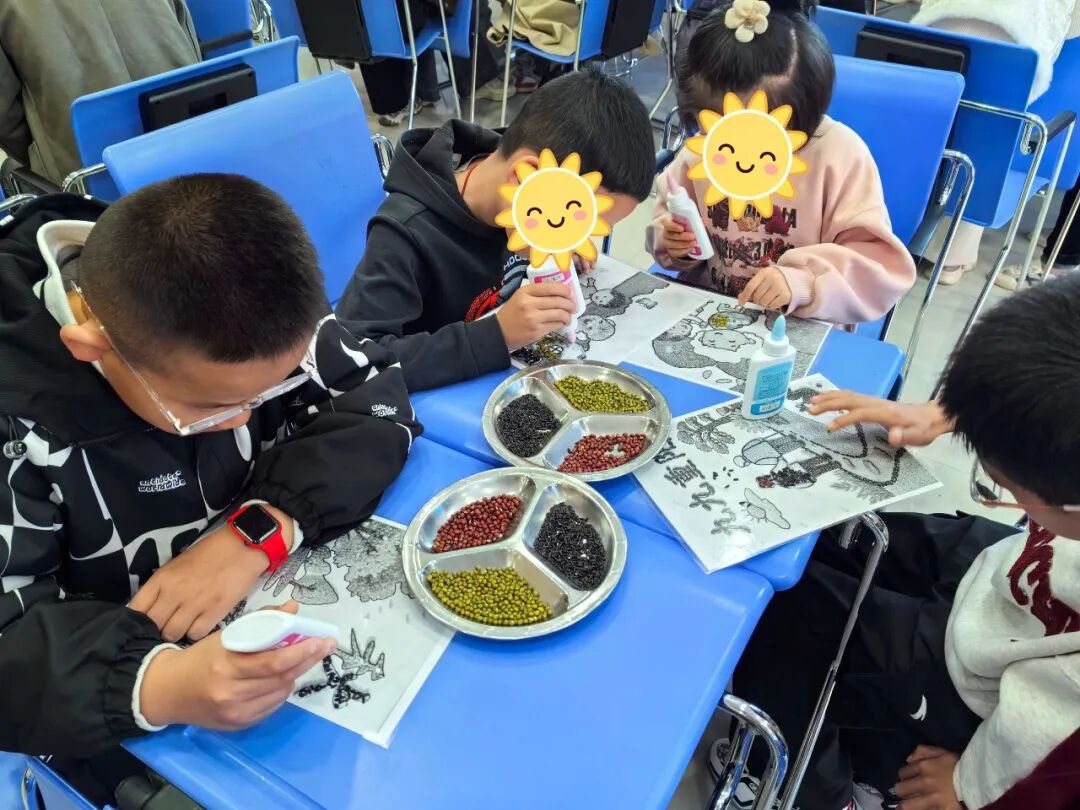 【爱暖万家项目 】 盐池县妇联开展“情暖重阳・ 爱伴成长”困境家庭亲子关爱活动