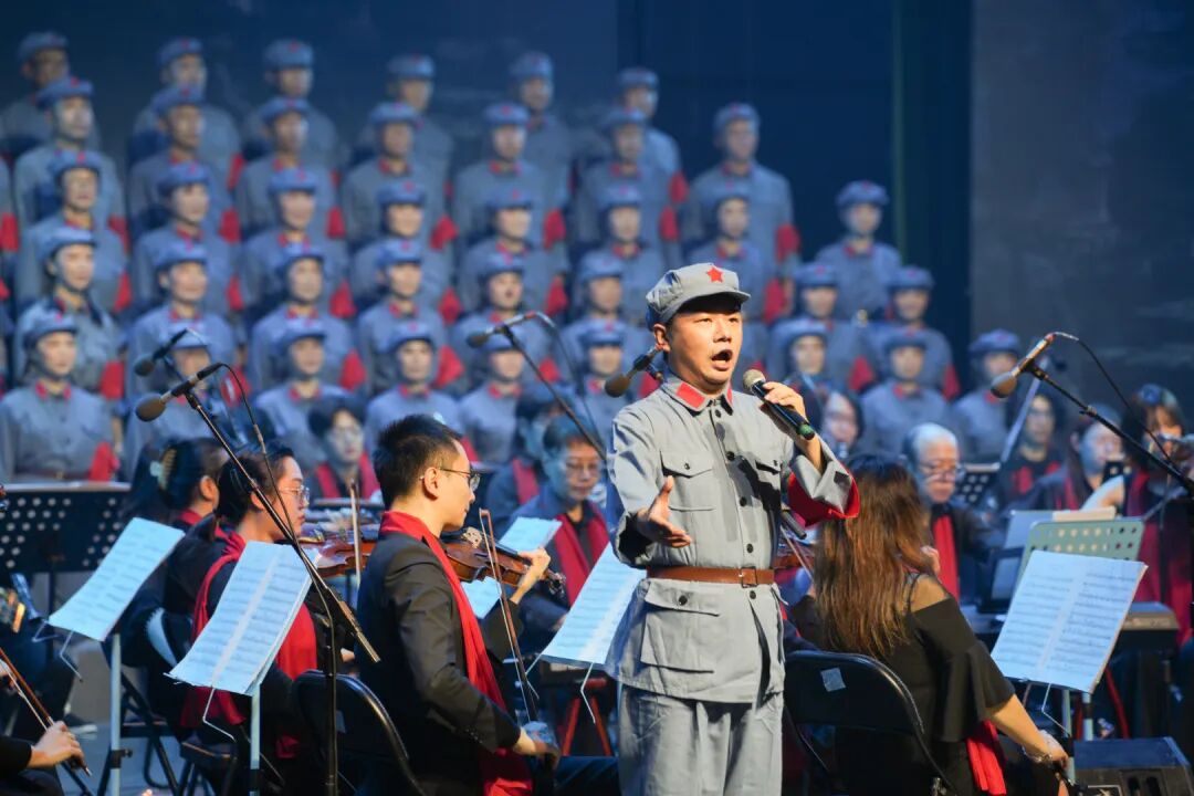“长征精神 民族之魂”纪念红军长征胜利90周年交响合唱音乐会圆满落幕