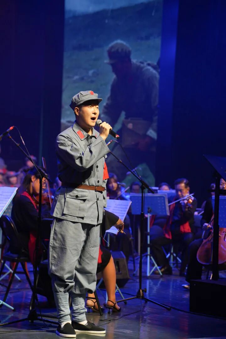 “长征精神 民族之魂”纪念红军长征胜利90周年交响合唱音乐会圆满落幕