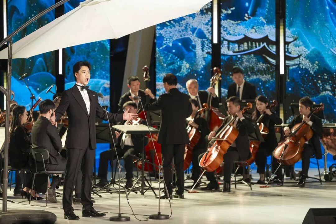 东湖音乐周启幕!廖昌永携上音师生唱响传承,遥敬师恩