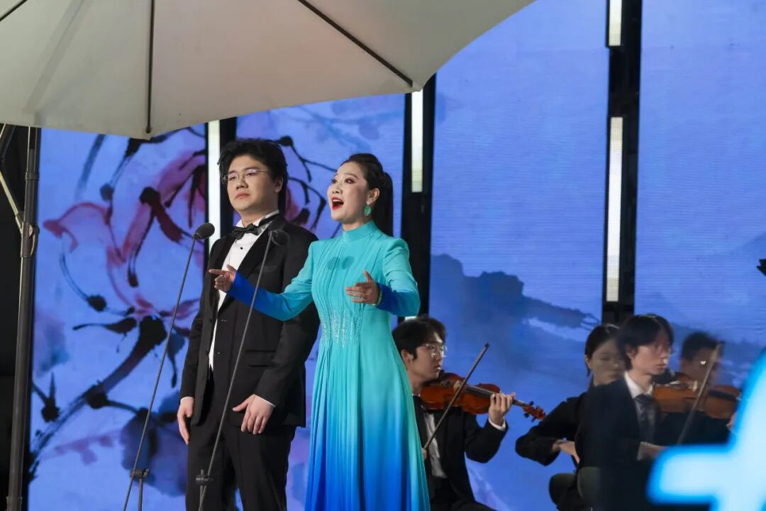 东湖音乐周启幕!廖昌永携上音师生唱响传承,遥敬师恩