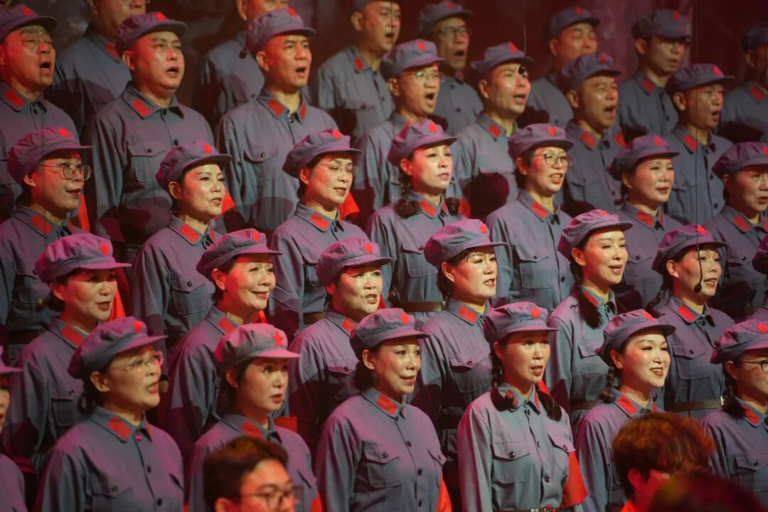 “长征精神 民族之魂”纪念红军长征胜利90周年交响合唱音乐会圆满落幕