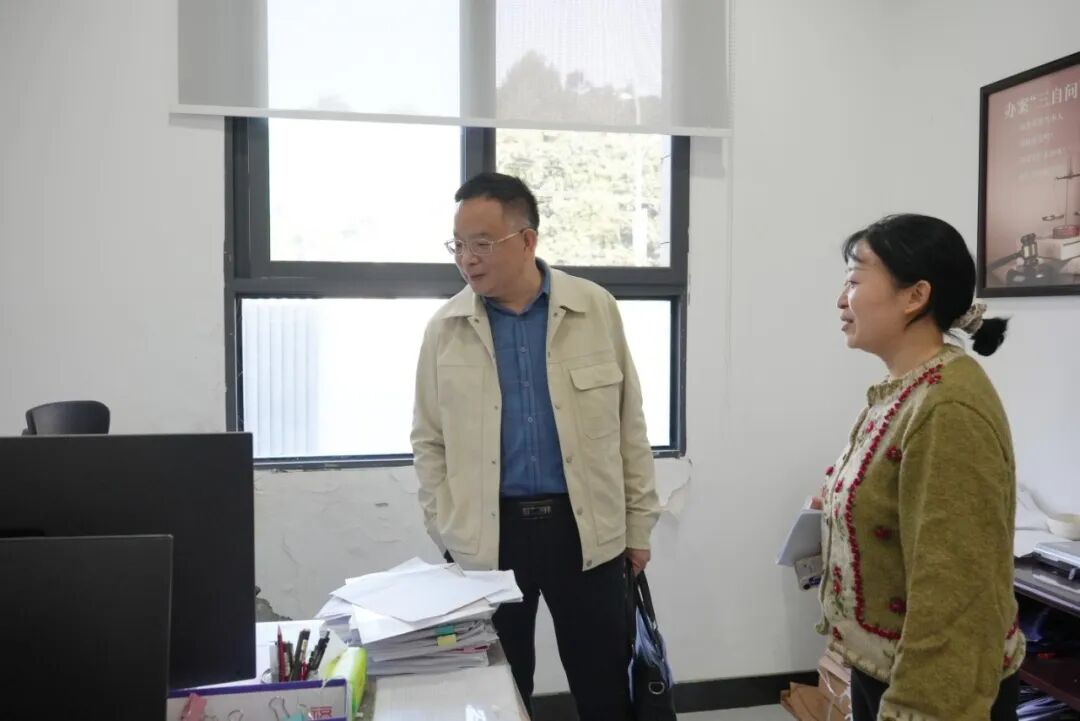 茶韵法度 | 名山区法院党组书记、院长提名人选任泓光到法庭走访调研