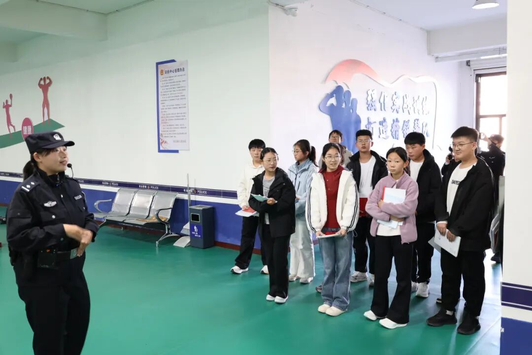 沉浸式体验“开庭”！敖汉旗人民法院开展模拟法庭普法活动