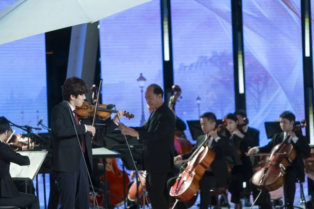 东湖音乐周启幕!廖昌永携上音师生唱响传承,遥敬师恩