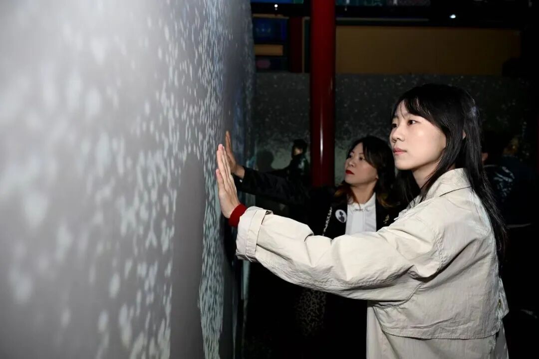 “看见她——影响时代的女性”影像展在京开幕