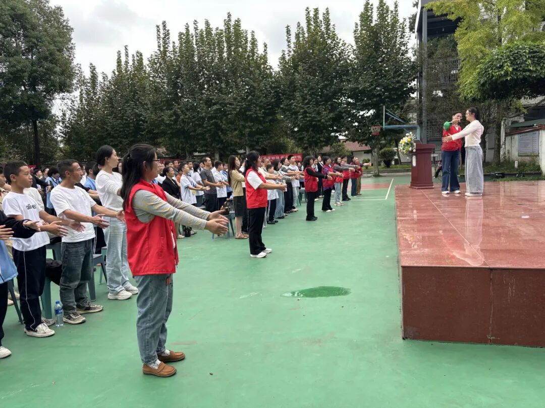 未爱护航·崃伴成长丨“家校社医齐协力 身心同调润亲子”家庭教育特色主题活动