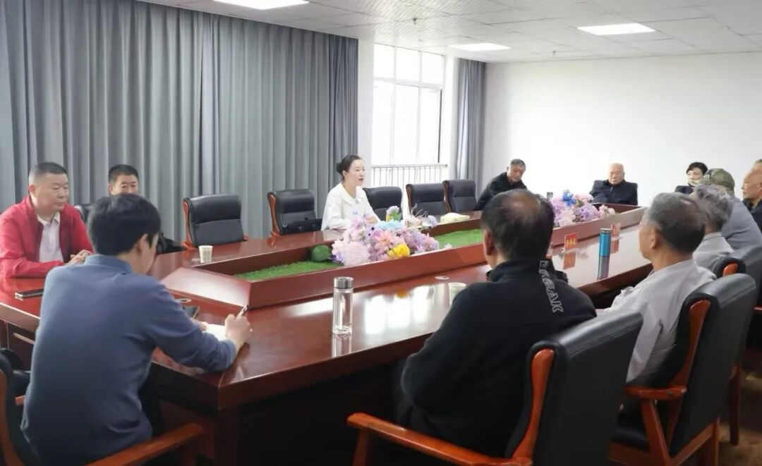 情系桑榆暖人心 银发生辉守初心——襄城区人民法院开展离退休老干部慰问系列活动
