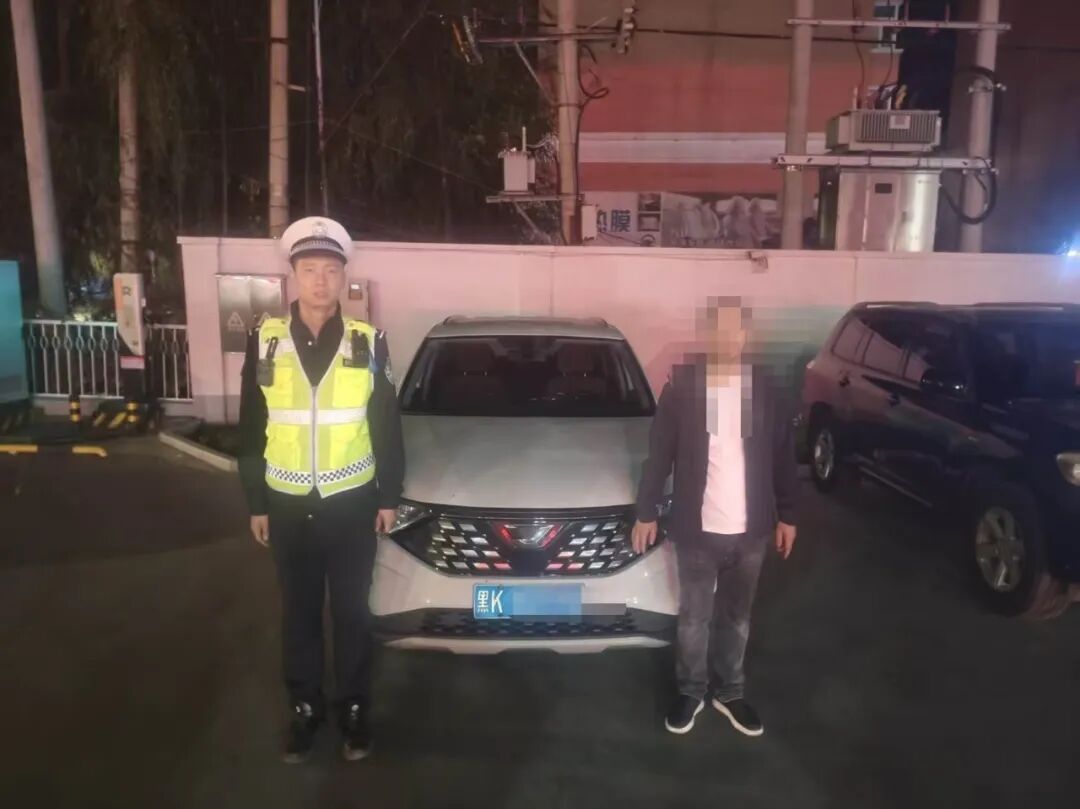 【强治理护民安促发展】弃车逃窜妄图躲，桃山交管大队合力擒住