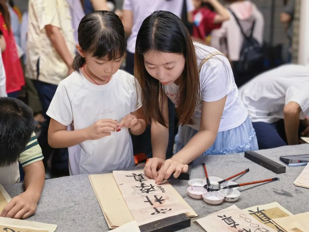 佛山南海西樵校家社协同共育，让好家风在沉浸式研学中“活”起来