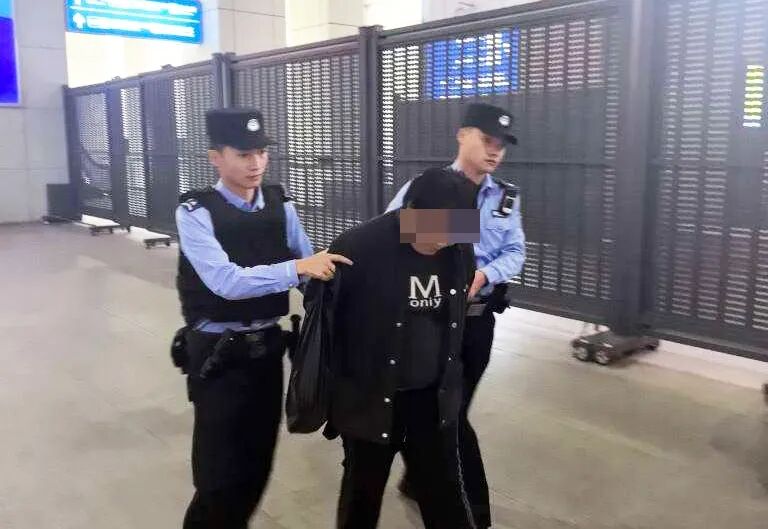 偷完钱想跑？观山湖公安34分钟极速抓捕盗窃嫌疑人