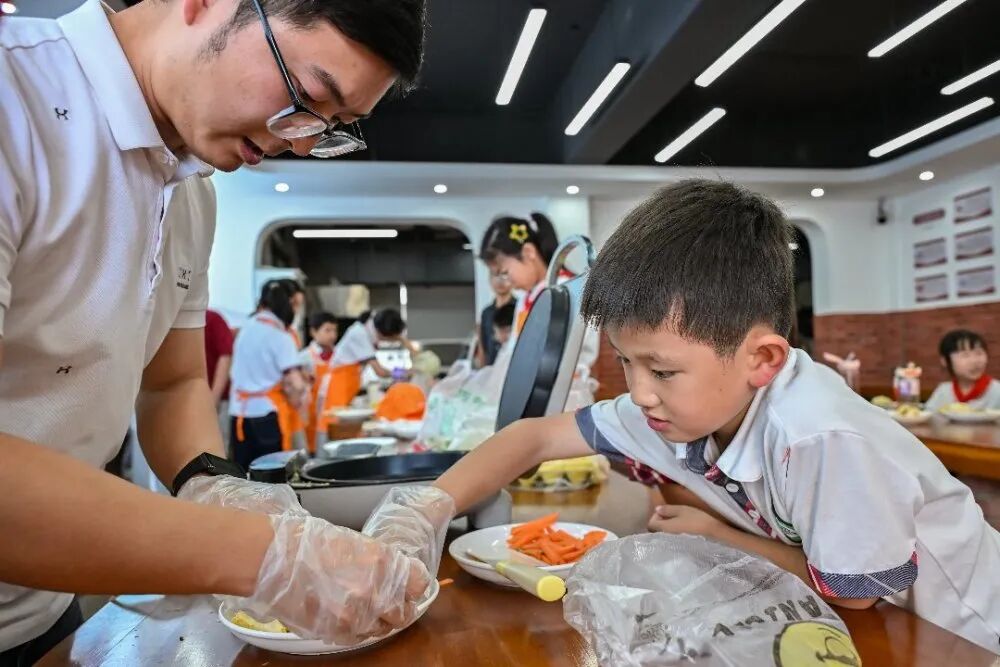 “希望工程·未来生活家”赋能乡村食育课堂