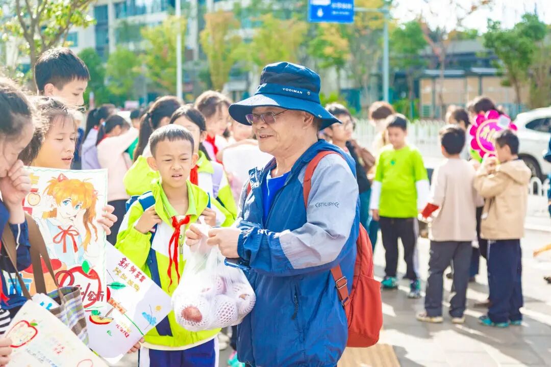 共享秋收的甜蜜！盘龙区金康园小学教育集团举行第六届“苹果节”