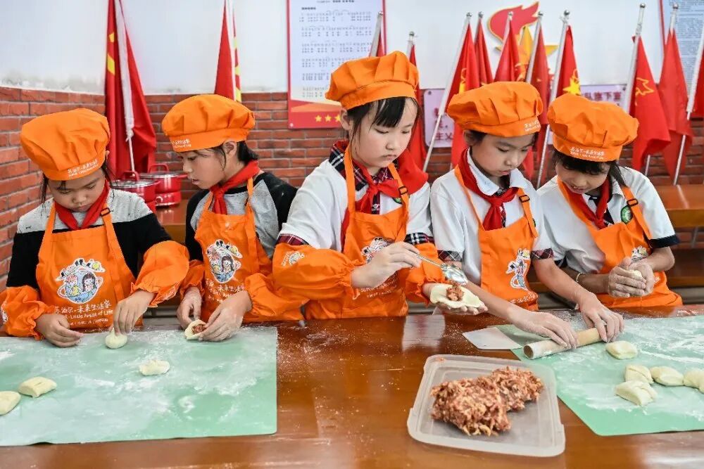 “希望工程·未来生活家”赋能乡村食育课堂