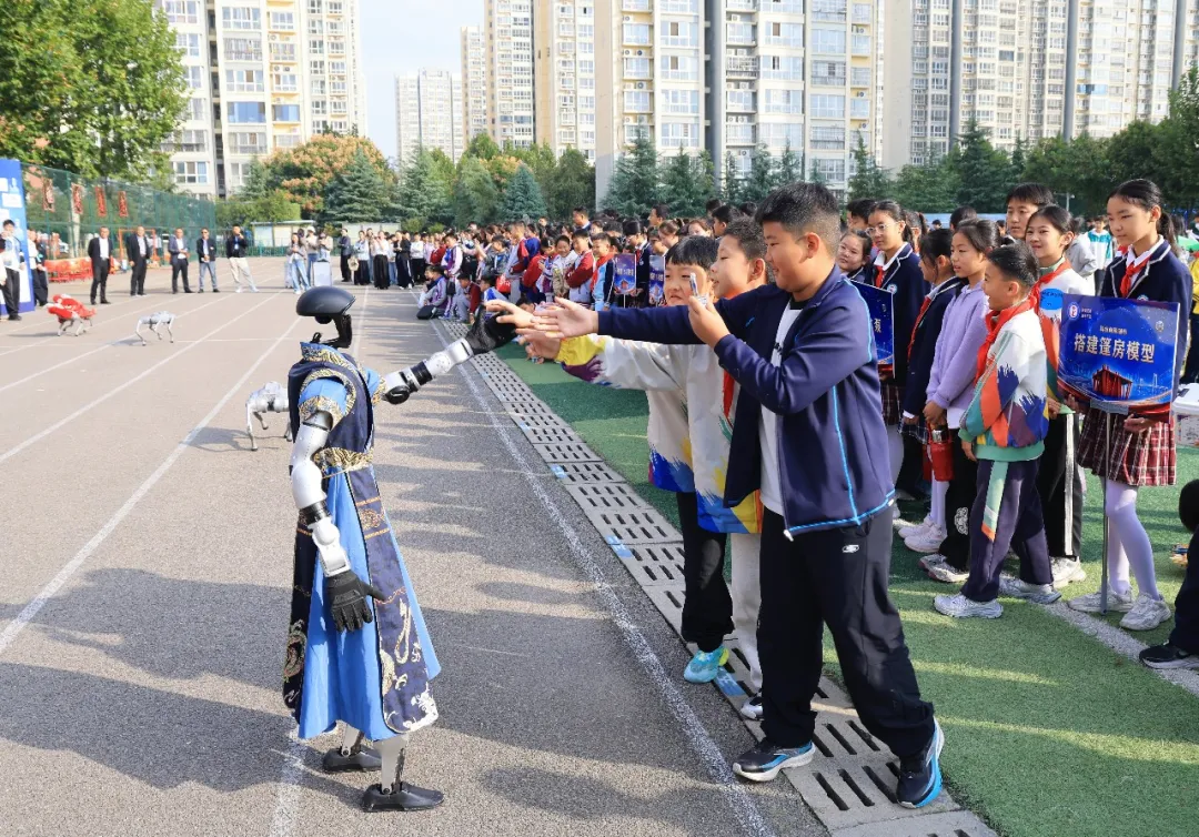 我区举办第六届中小学校园科技节