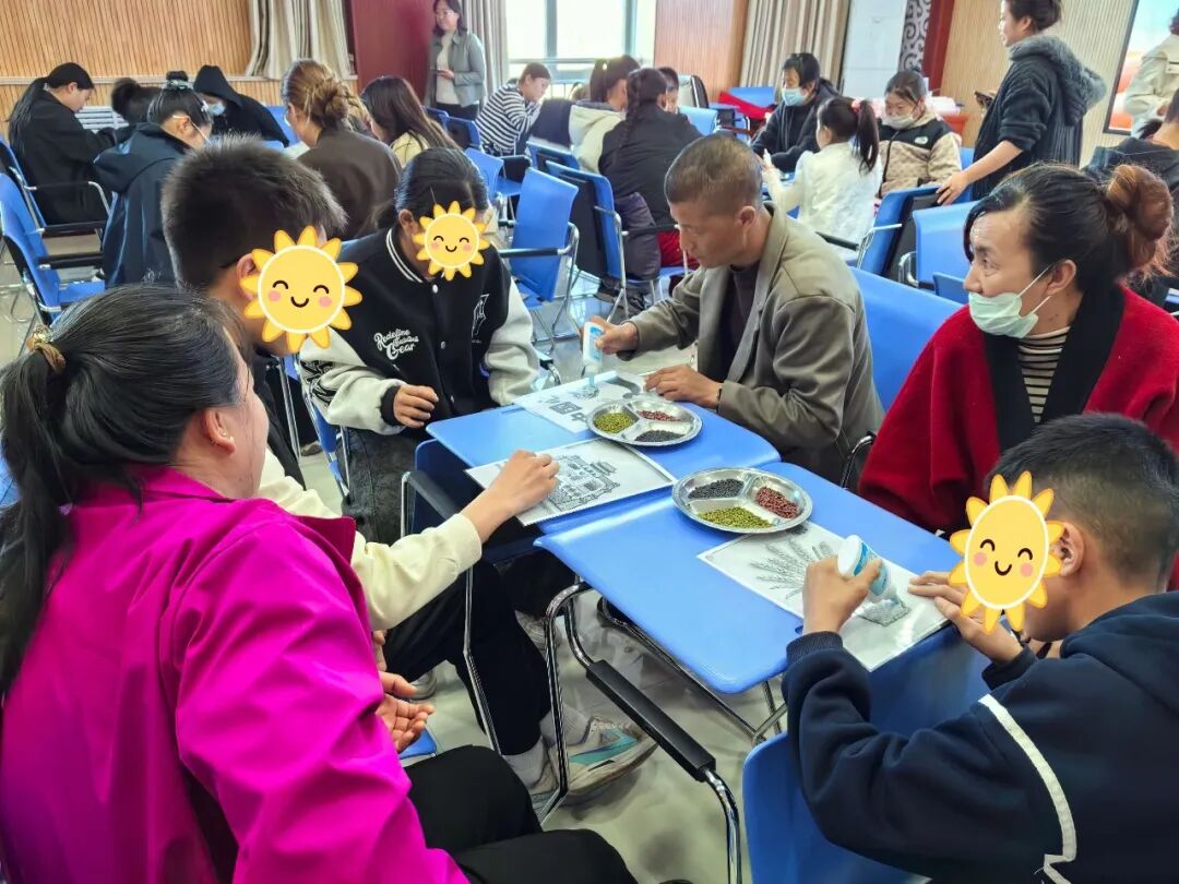 【爱暖万家项目 】 盐池县妇联开展“情暖重阳・ 爱伴成长”困境家庭亲子关爱活动