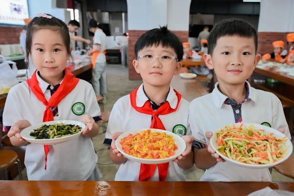 “希望工程·未来生活家”赋能乡村食育课堂