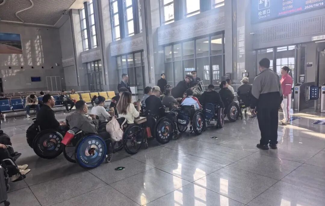 赛场逐梦，旅途有暖！惠农南站护航轮椅跑团顺利出行