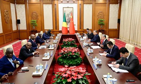 王毅同刚果（布）外长邦达会谈：中方继续支持刚方走出符合国情的发展道路，把国家命运掌握在自己手中，反对一切外部势力的霸凌