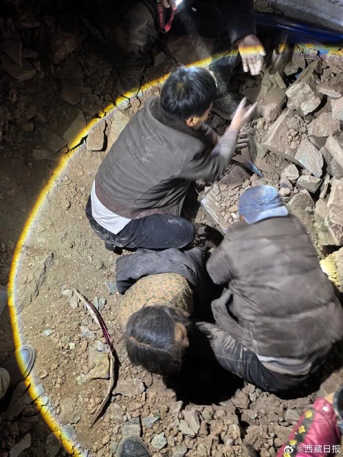 最新 | 已16人遇难，32人受伤！深夜7.0级地震！不敢回家！西藏现场画面→