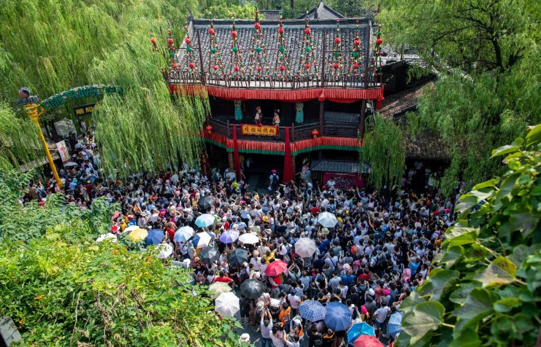旅行花钱的真相:贵的不一定值,便宜的未必省心