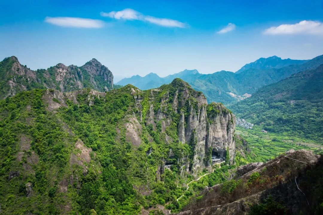 旅行花钱的真相:贵的不一定值,便宜的未必省心