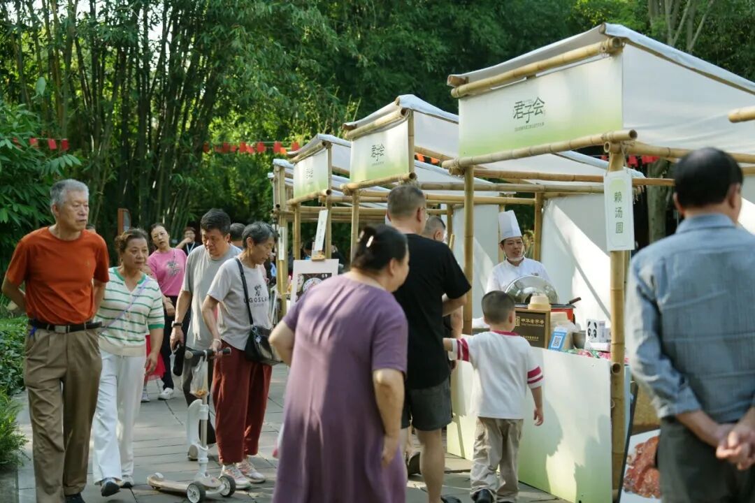老牌公园联动，望江楼公园上新秋菊