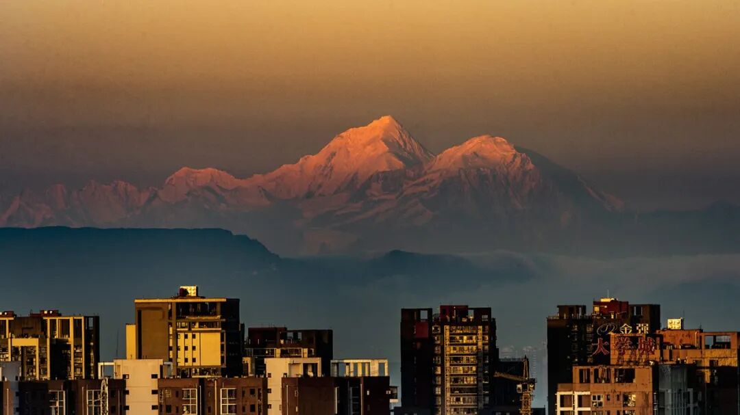 追峰数载，他在温江守望雪山
